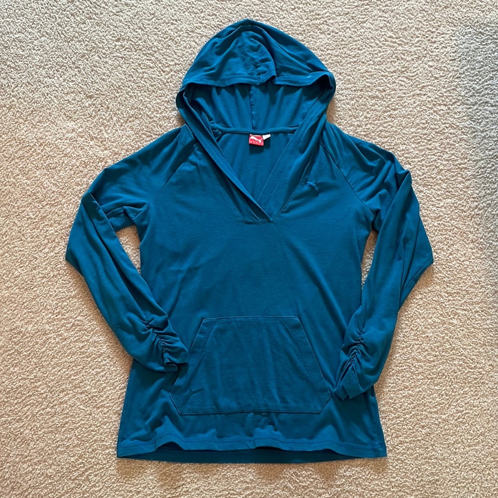 Puma hoodie- M